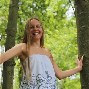 Meet your Posher, Ella